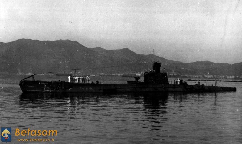 Smg.BARACCA_a.Spezia-07.1940_Sommergibili.in.guerra-1994_800.jpg