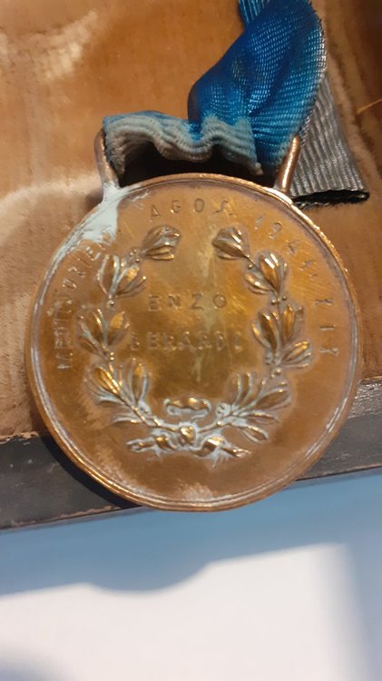 Enzo Berardi medaglia di bronzo agosto 1941.jpg