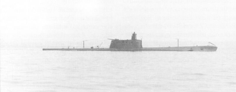 Smg.TORRICELLI-Le.navi.da.guerra.italiane.1940-45-2005.800.jpg