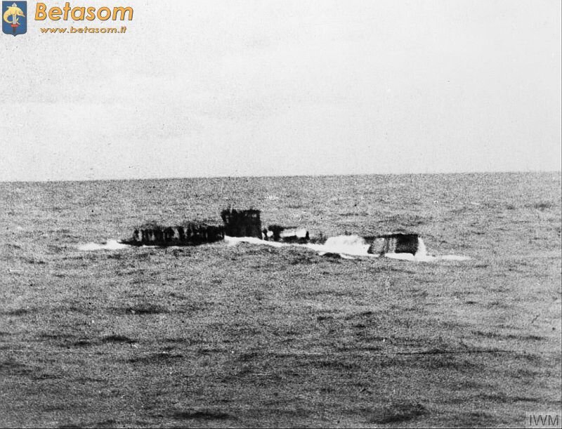 HMS.WHEATLAND-Smg.ASTERIA_affonda-17.02.1943_IWM_A-16686_800.jpg